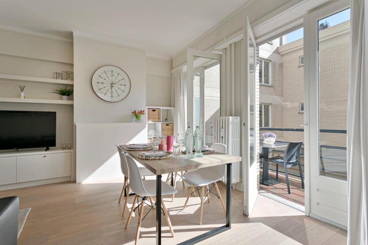 Huswell - Stylish Apartment At The Zeedijk Of Knokke المظهر الخارجي الصورة