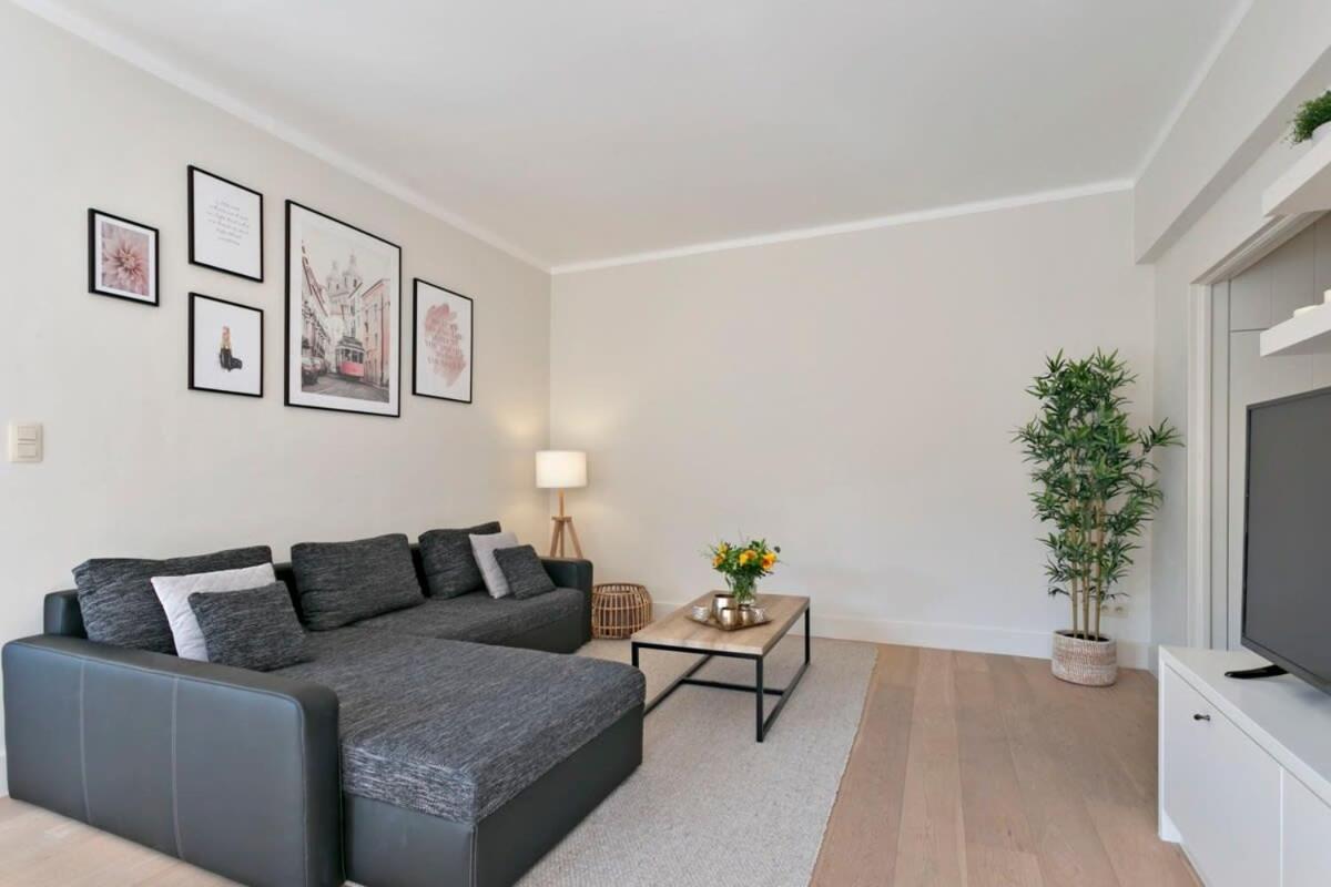 Huswell - Stylish Apartment At The Zeedijk Of Knokke المظهر الخارجي الصورة